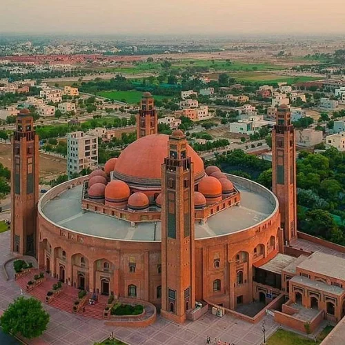 Bahria Town Ready To Move Houses